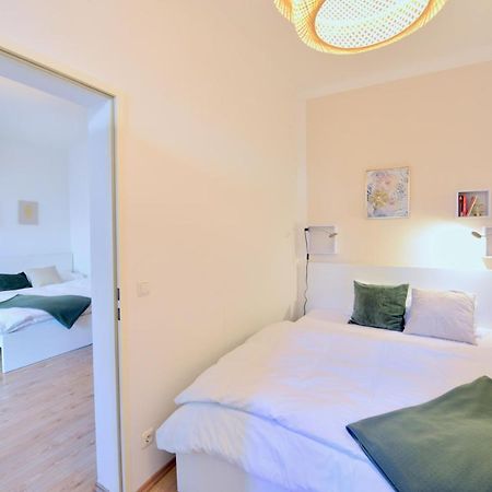 Perfect For Families And Mid-Term-Stays Wina Bagian luar foto