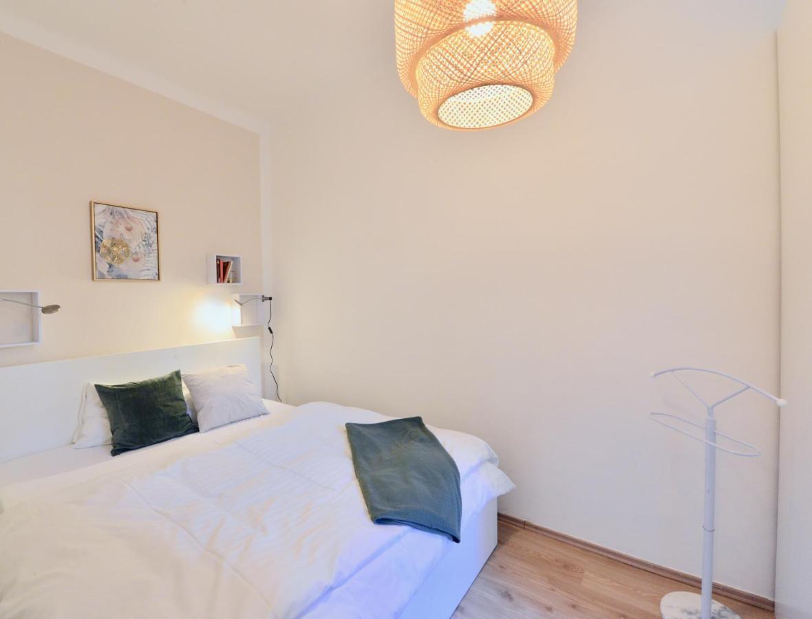 Perfect For Families And Mid-Term-Stays Wina Bagian luar foto